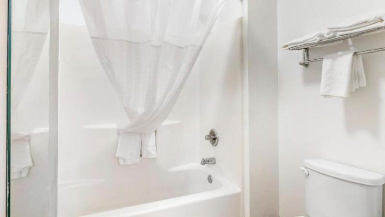 Quality Inn & Suites Decatur Priceville I-65