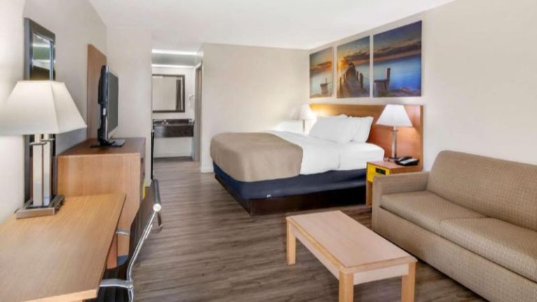 Quality Inn & Suites Decatur Priceville I-65