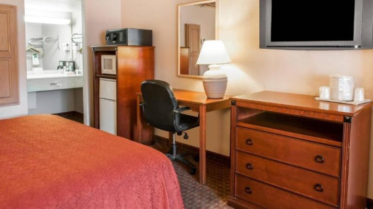 Quality Inn & Suites Las Cruces – University Area