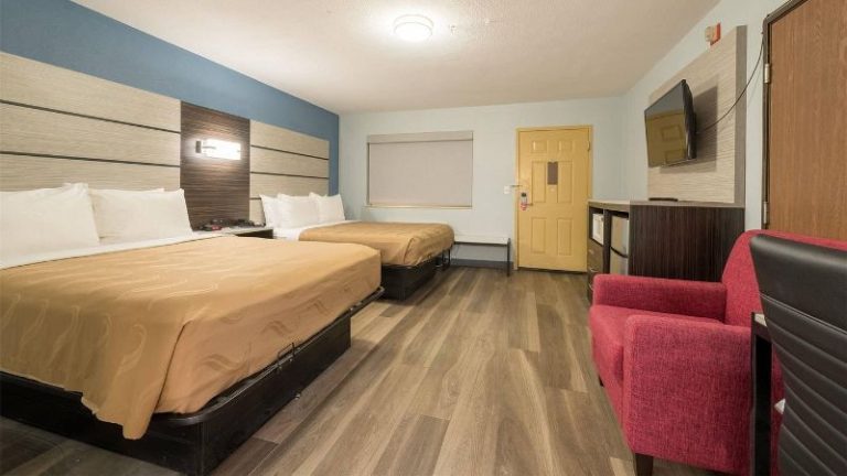 Econo Lodge Inn & Suites Durango