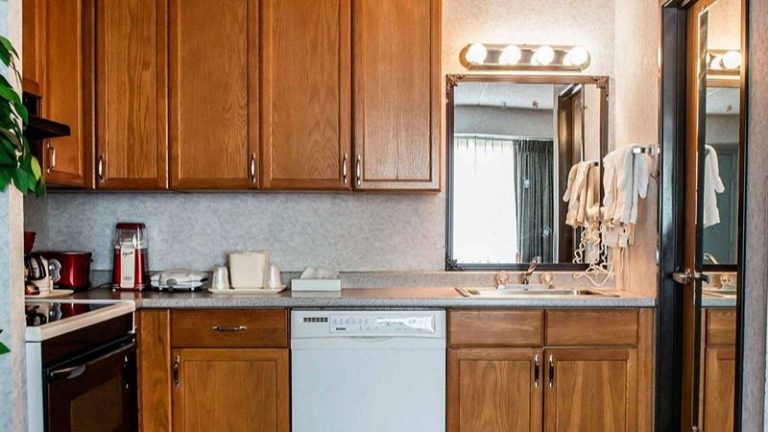 Quality Inn & Suites Gibsonia – Pittsburgh North
