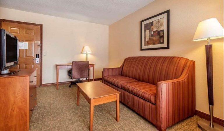 Quality Inn & Suites Owasso US-169