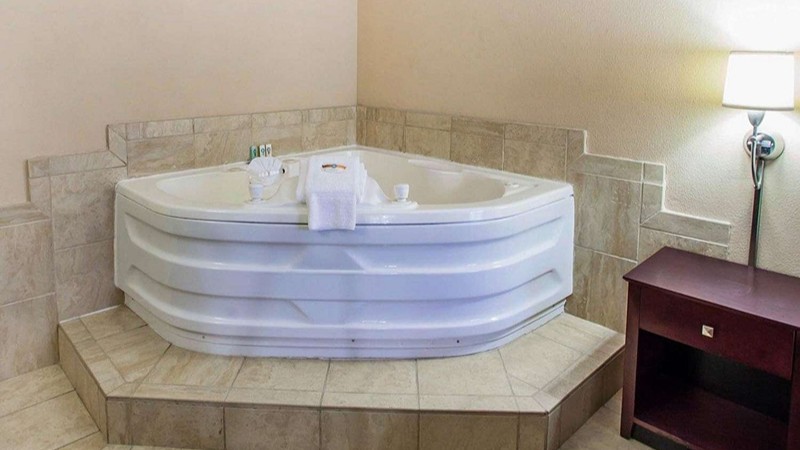 Quality Inn & Suites Peoria