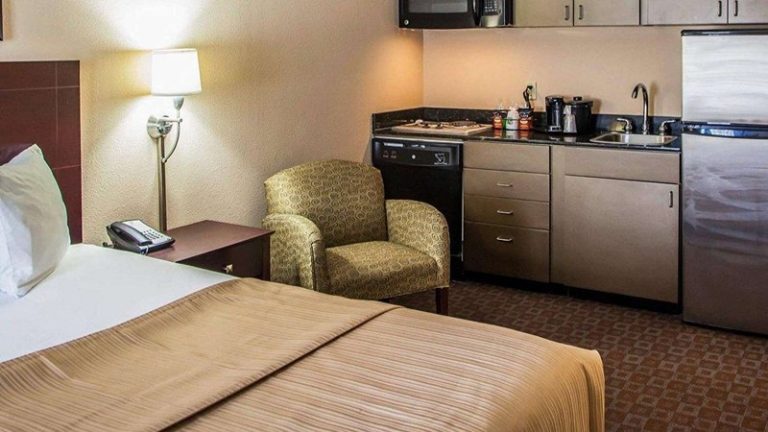 Quality Inn & Suites Peoria