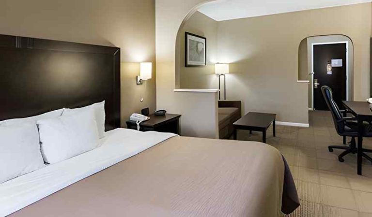 Quality Suites Houston NW Cy-Fair