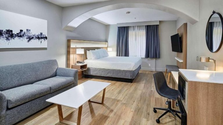 Radisson Hotel El Paso Airport