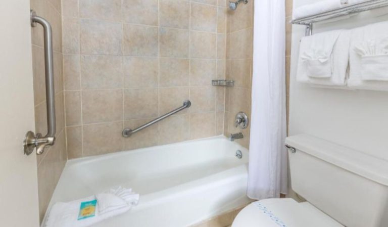 Ramada By Wyndham Hotel And Water Park