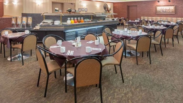 Ramada Plaza by Wyndham Calgary Downtown