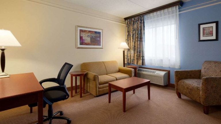 Ramada by Wyndham Fargo