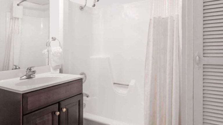 Ramada by Wyndham Henderson Evansville