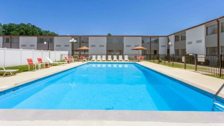 Ramada by Wyndham Henderson Evansville