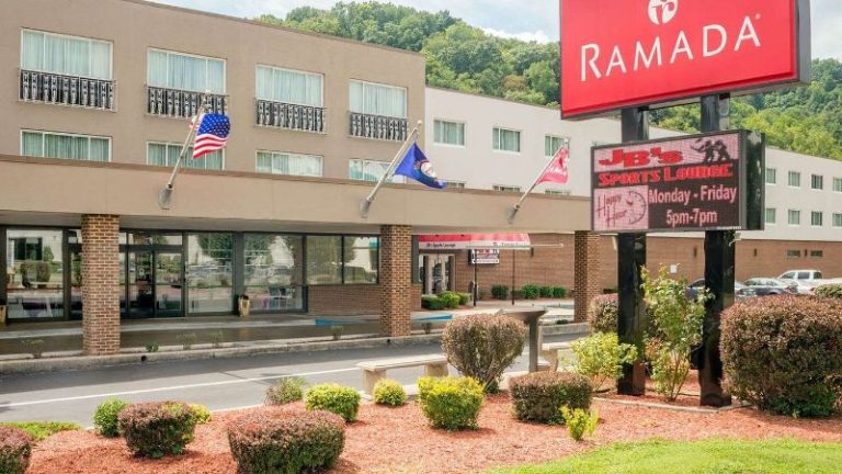 Ramada by Wyndham Paintsville Hotel & Conference Center