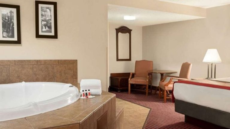 Ramada by Wyndham Pigeon Forge North