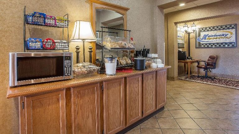 Ramada by Wyndham SpartaAt Speedway