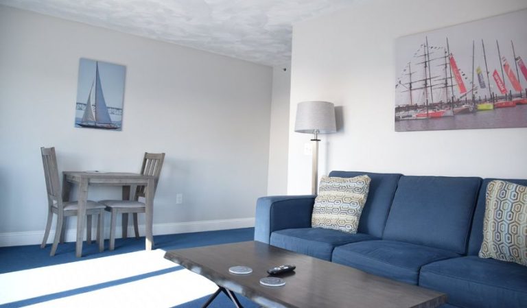 Rhea’s Inn by the Sea