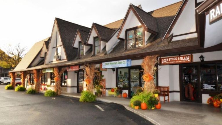 RiverGate Mountain Lodge