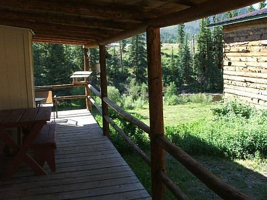 Riverbend Resort, cabin with a private hot tub, photo 3