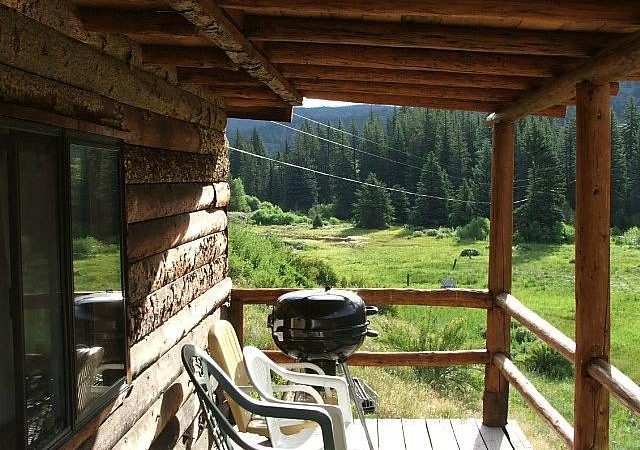 Riverbend Resort, cabin with a private hot tub, photo 5