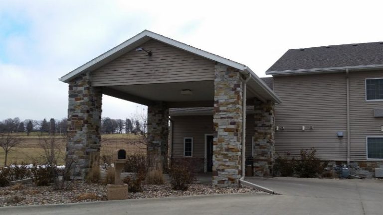 Rock Island Inn & Suites