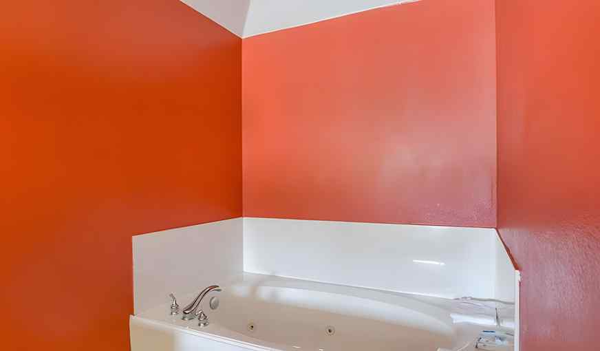 Rodeway Inn Humble, room with private jacuzzi, photo 6
