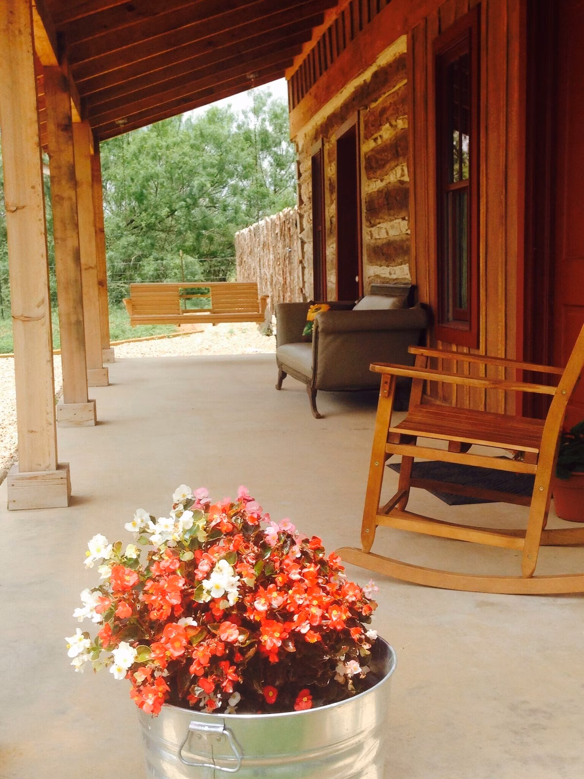 Romantic Luxury Log Cabin, cabin with a private hot tub, photo 3