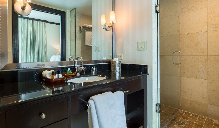 SBV Luxury Ocean Hotel Suites, room with private jacuzzi, photo 4