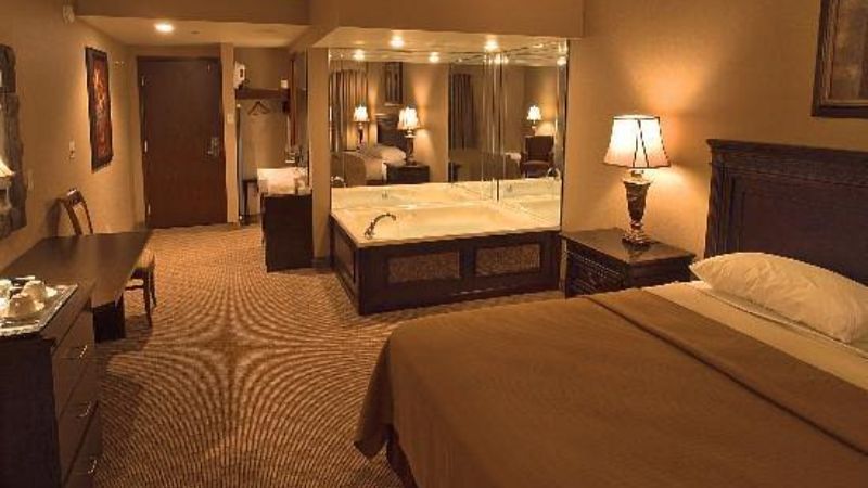 Salvatores Grand Hotel2 - jacuzzi hotel room