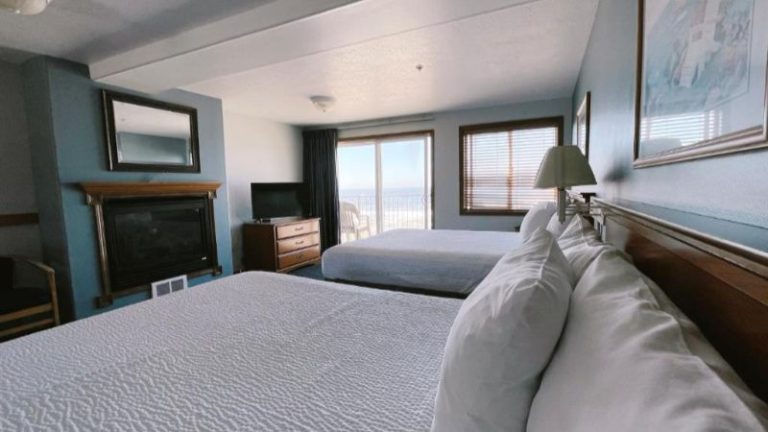 Sandcastle Beachfront Motel