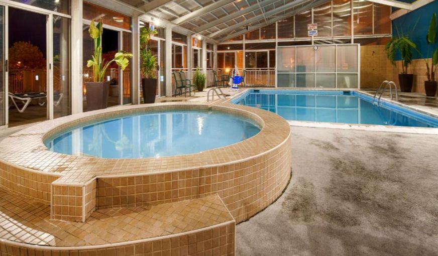 Sandcastle Resort, room with private jacuzzi, photo 7