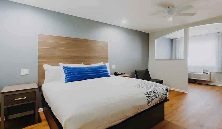 Scottish Inns & Suites Kemah, room with private jacuzzi, photo 5
