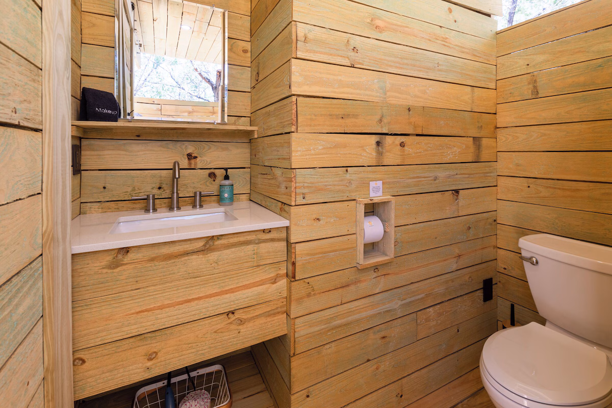 Secluded, Romantic Yurt, cabin with a private hot tub, photo 4