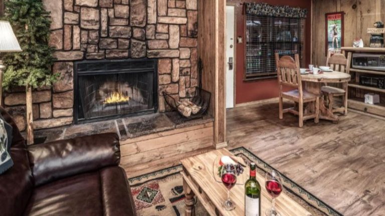Shadow Mountain Lodge and Cabins