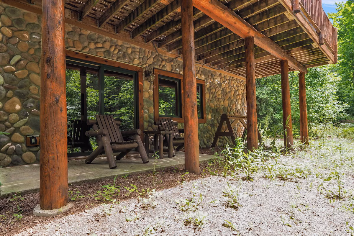 Ski Weekend Getaway, cabin with a private hot tub, photo 5