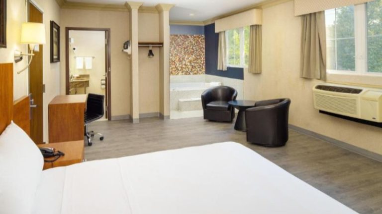 Skyview Motel