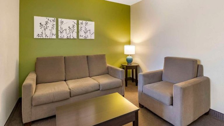 Sleep Inn & Suites