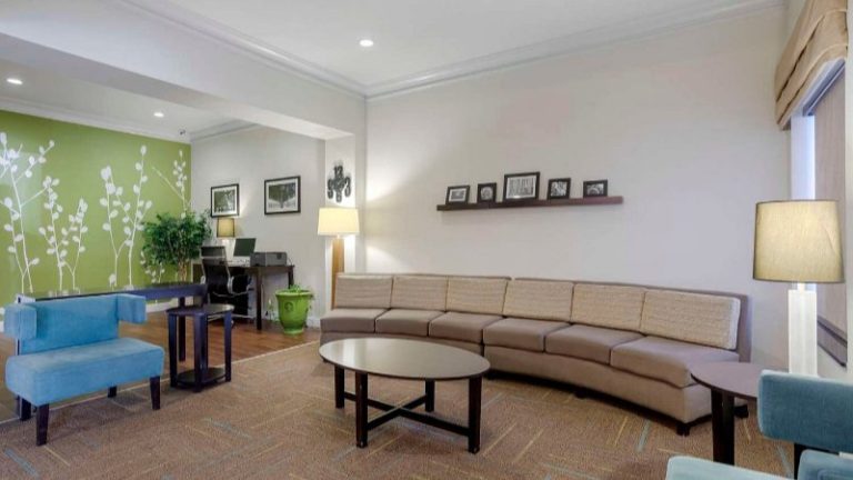 Sleep Inn & Suites