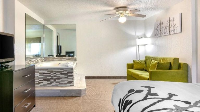 Sleep Inn & Suites
