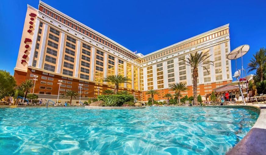South Point Hotel Casino-Spa, room with private jacuzzi, photo 6