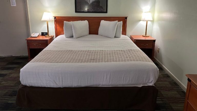 South Shore Inn
