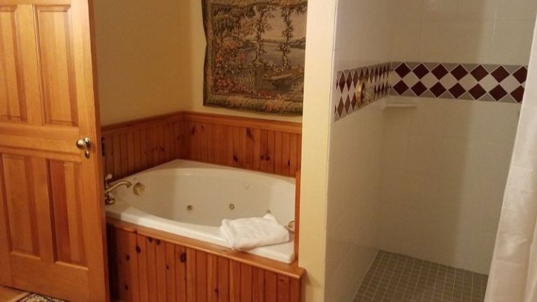 Spouter Inn Bed and Breakfast