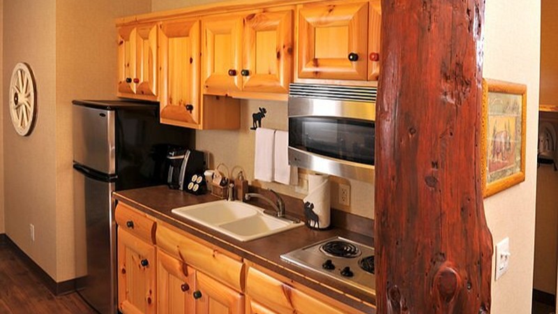 Stoney Creek Hotel Peoria, room with private jacuzzi, photo 7