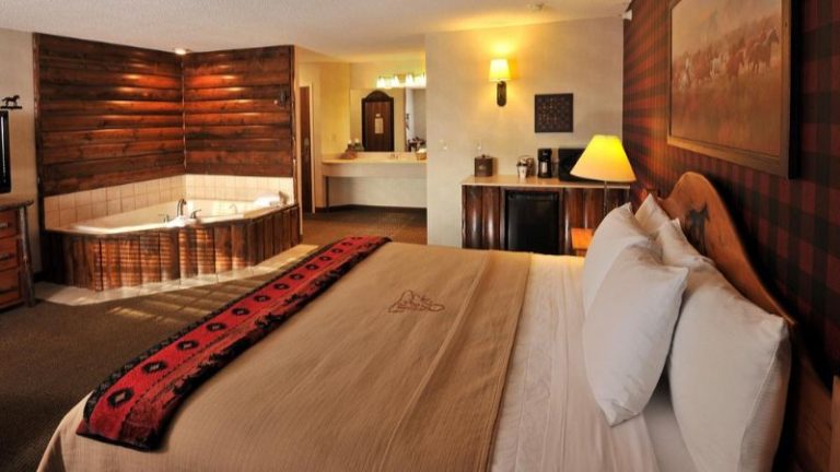 Stoney Creek Hotel St. Joseph