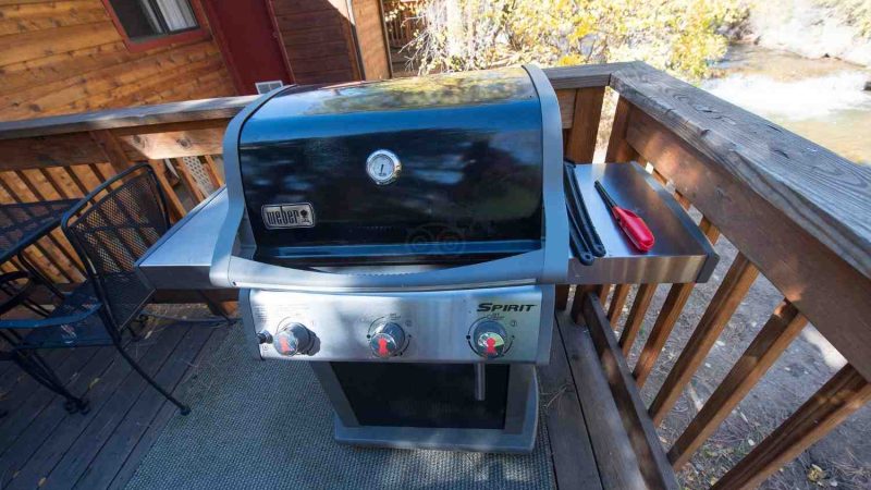 Streamside on Fall River, cabin with a private hot tub, photo 8