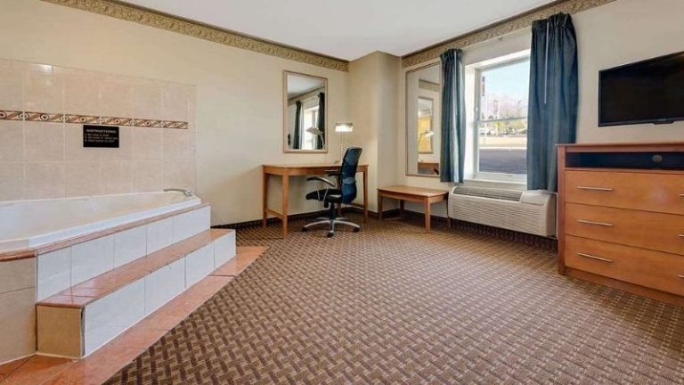 Super 8 by Wyndham Allentown