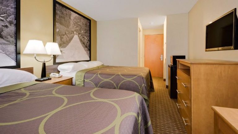 Super 8 by Wyndham Allentown