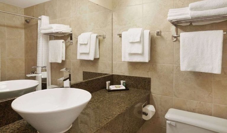 Super 8 by Wyndham Edmonton International Airport