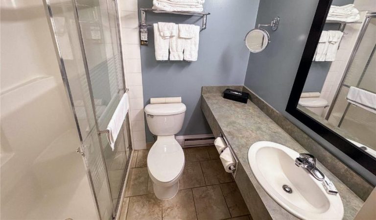 Super 8 by Wyndham Edmonton South