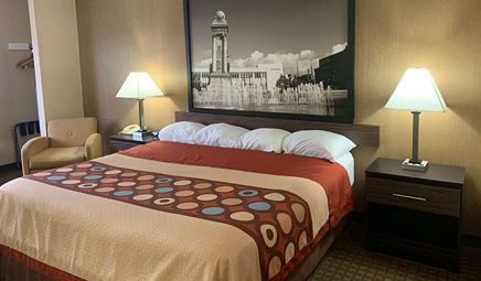 Super 8 by Wyndham Liverpool/Clay/Syracuse Area
