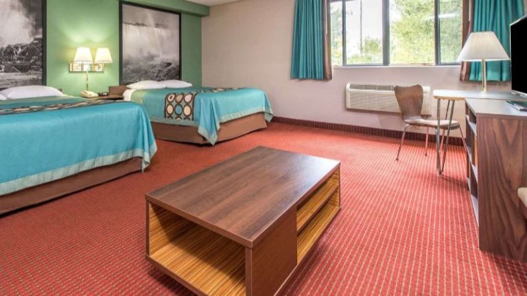 Super 8 by Wyndham Niagara Falls NY