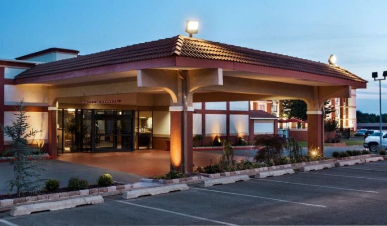 SureStay Plus Hotel by Best Western Oklahoma City North